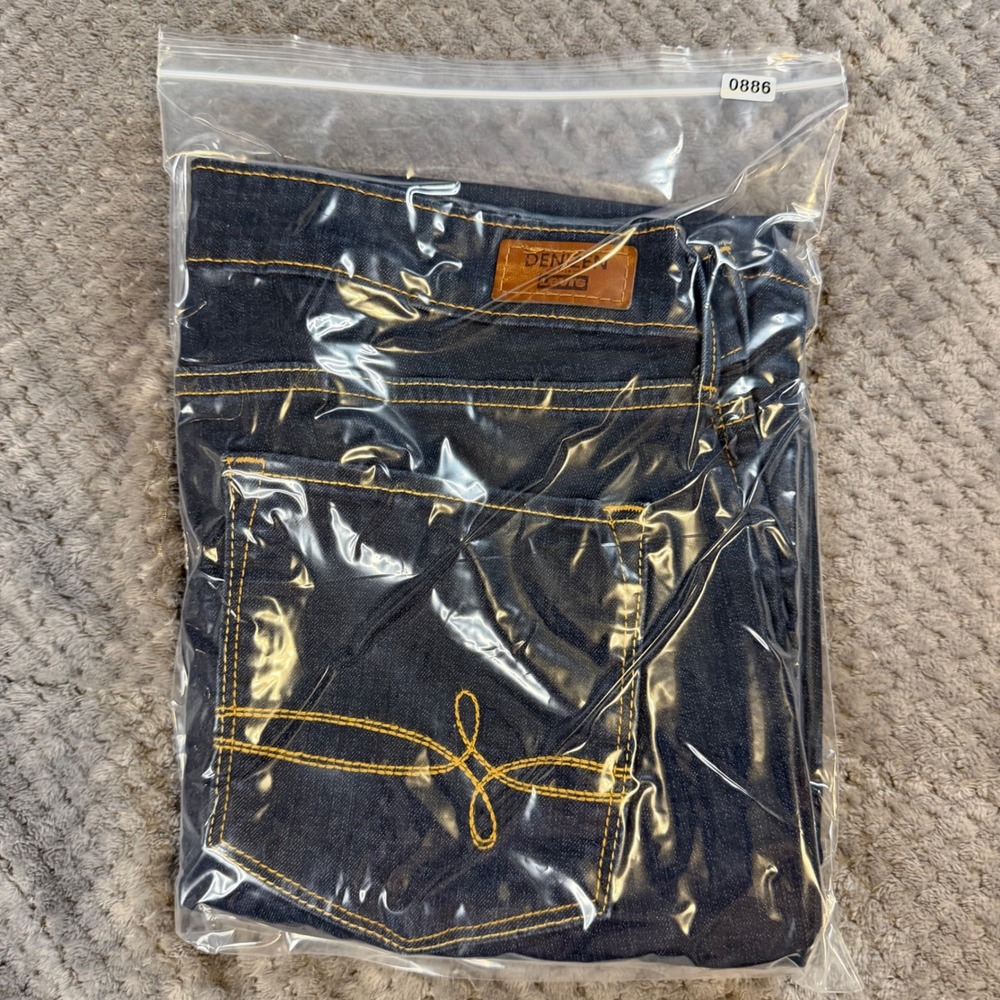 Denizen from Levi's Modern Bootcut Jeans Womens 12M W31 L32 Dark Indigo Blue - Picture 11 of 11